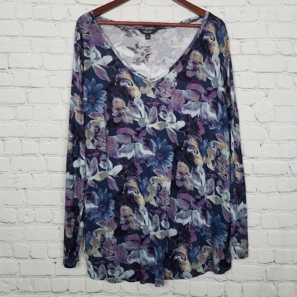 Tops - NWT Simply Vera Wang Plus Size Floral Casual Top
